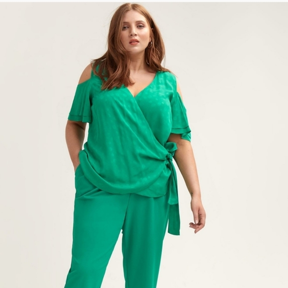 Cold shoulder blouse - Picture 1 of 3